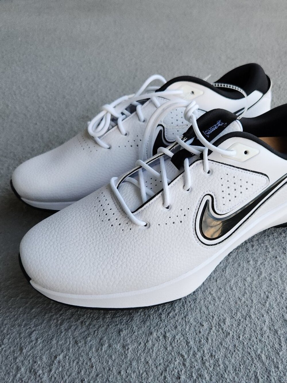 Nike Victory Pro 3 Wide Golf Sneakers White/Black DX9028-101 Size 12.5 US
